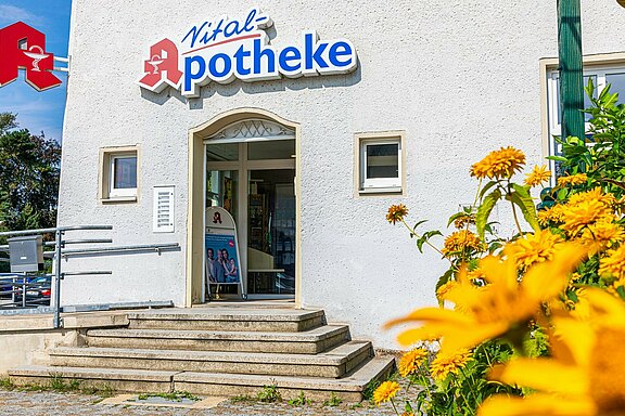 VITAL-APOTHEKE Poststraße 2 01458 Ottendorf-Okrilla Tel. 035205 - 599 15